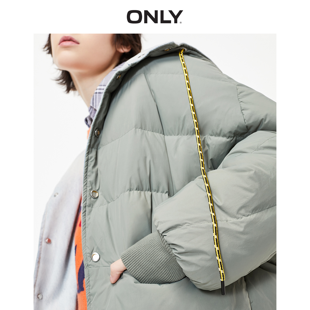 only冬季新款短款宽松两面穿白鸭绒 ONLYoutlets店羽绒服