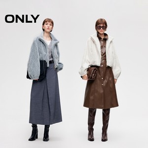 ONLY2025冬季新款花苞下摆设计简约纯色短款柔软毛绒棉服外套女