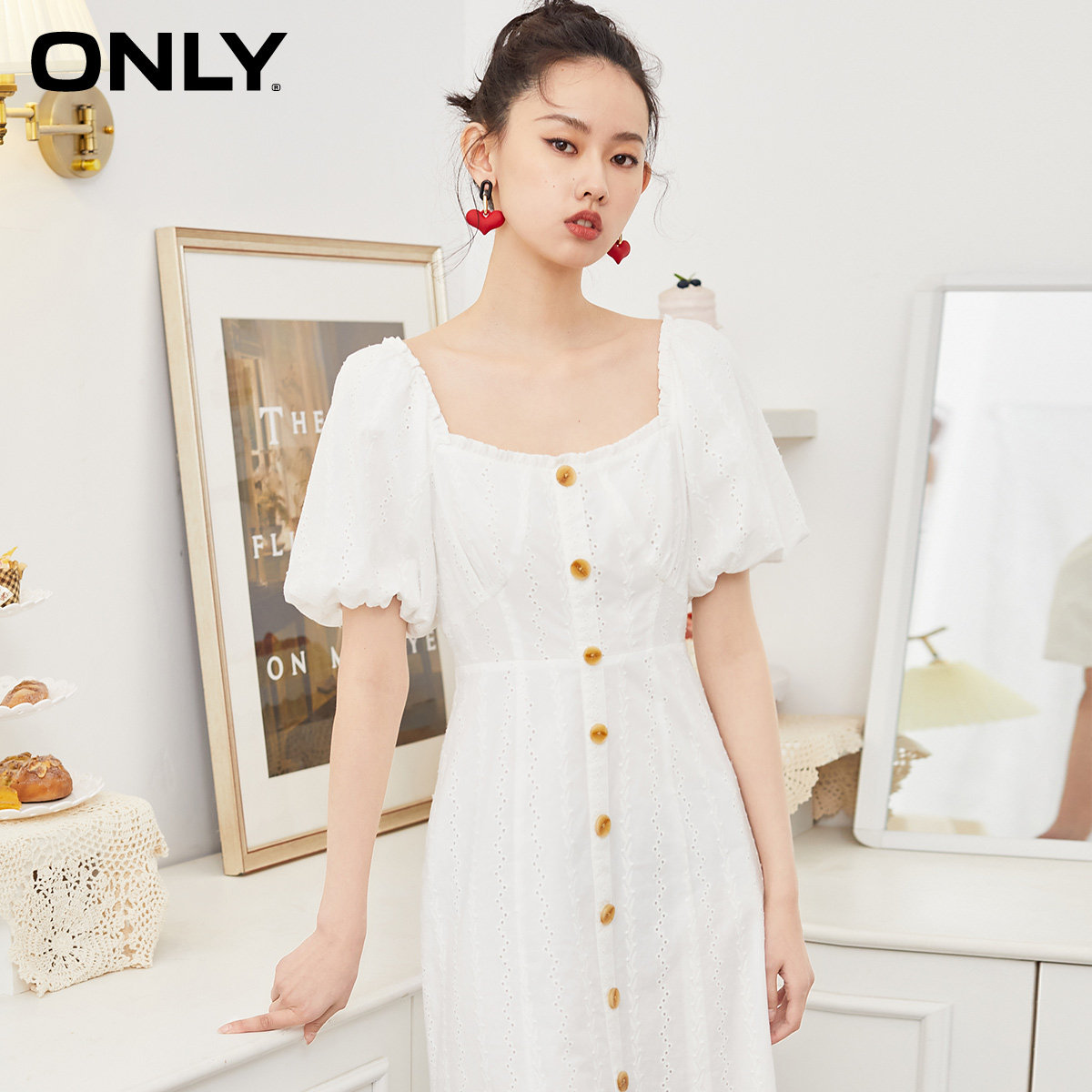 only2021夏季新款镂空泡泡袖连衣裙 ONLYoutlets店连衣裙