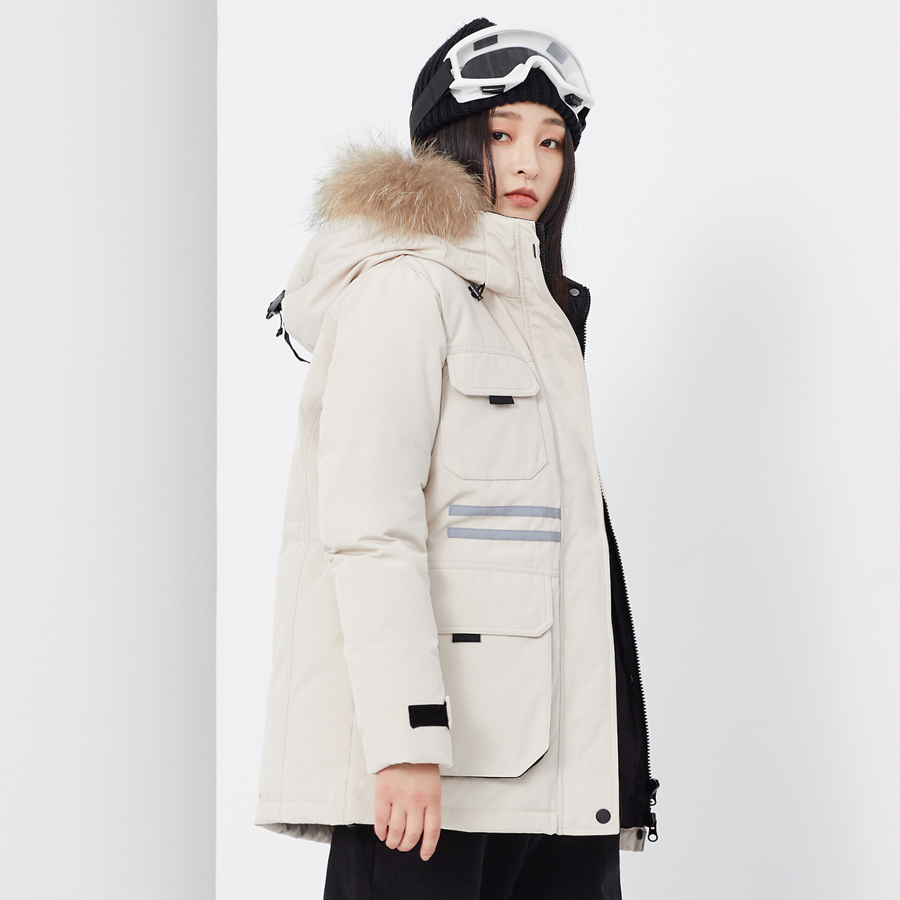 雪中飞 秋冬款时尚口袋女式可脱卸毛领工装中长款羽绒服 outlets 雪中飞 秋冬款时尚口袋女式可脱卸毛领工装中长款羽绒服 outlets