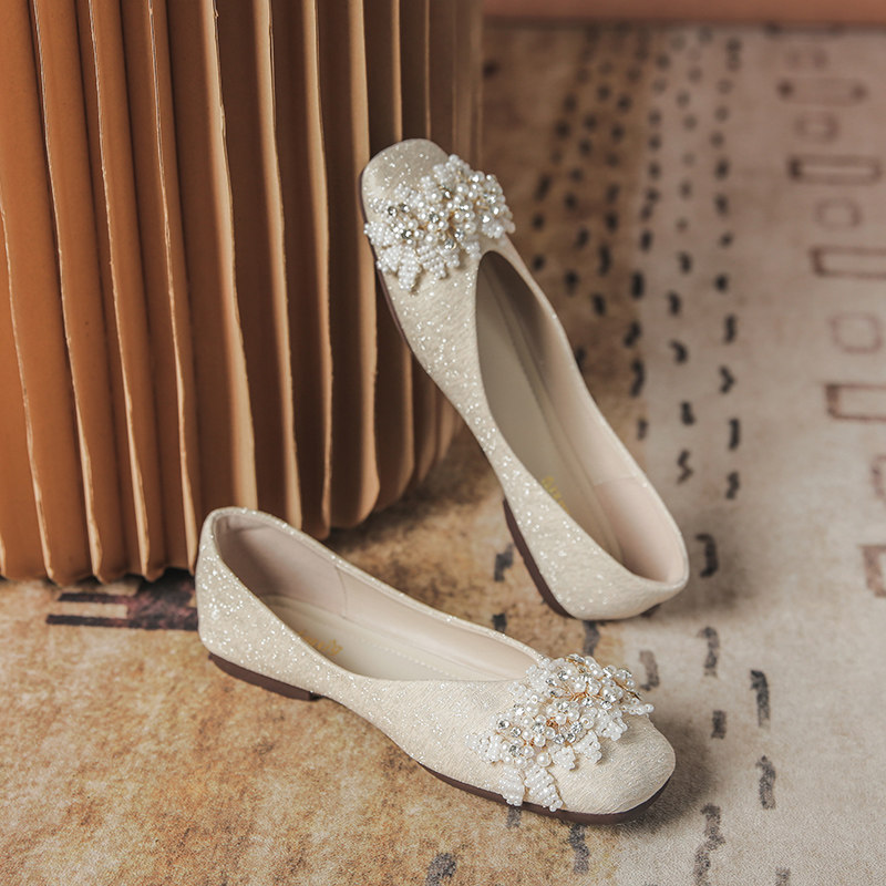 真皮单鞋女2025春夏新款伴娘鞋英伦风方头浅口平底软底大码奶奶鞋,淘宝优惠券,粉丝福利购,淘宝优惠卷