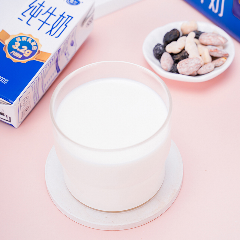 新希望云南高原牧场苗条砖全脂纯牛奶3.2g乳蛋白奶200g*12盒*4箱 - 图3