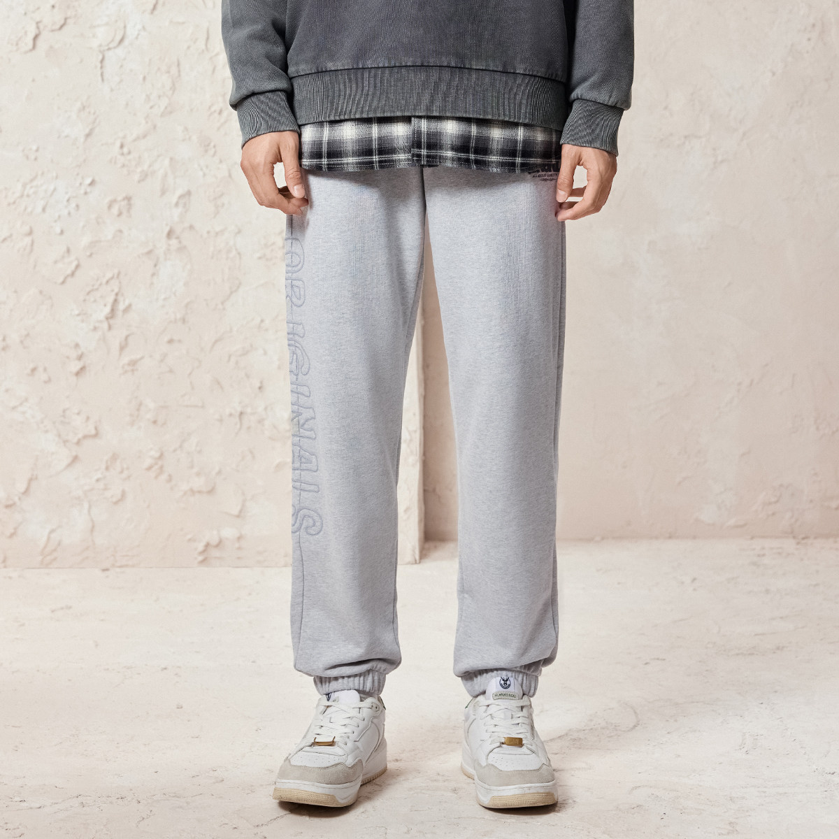 杰克琼斯奥特莱斯男装秋季卫裤2025新品纯棉字母百搭束脚裤裤子,淘宝优惠券,粉丝福利购,淘宝优惠卷