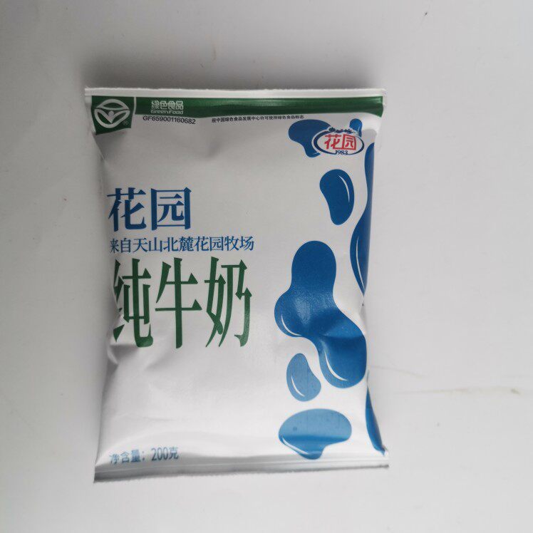 新疆石河子花园纯牛奶花园利乐枕袋装全脂高温灭菌乳_虎窝淘