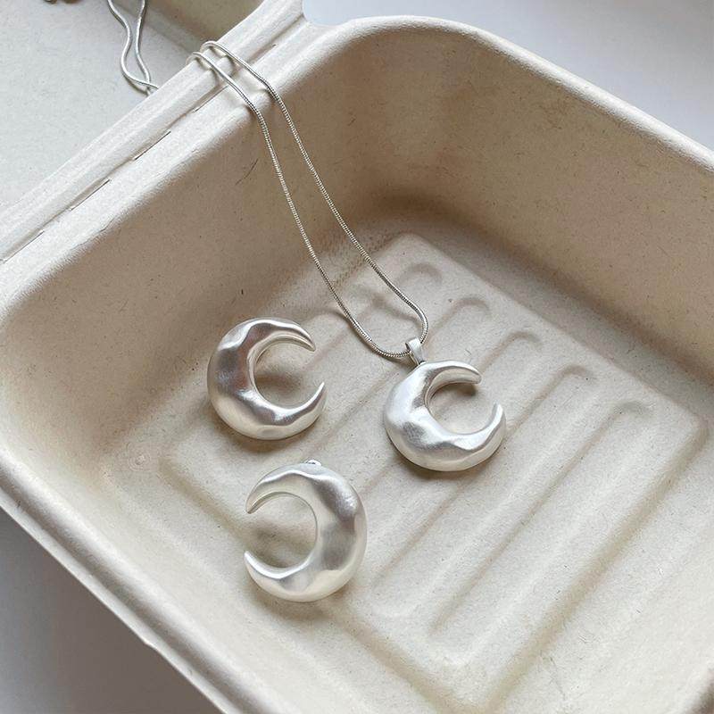 欧美饰品新款山月拉丝耳钉项链套装轻奢小众氛围感高级感毛衣链女,淘宝优惠券,粉丝福利购,淘宝优惠卷