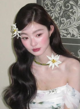 新娘小众高级白色立体花朵项链