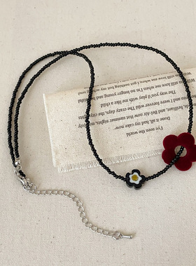 中餐厅姜研同款丝绒花朵串珠项链