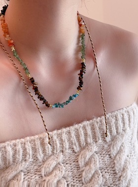 一款多戴天然彩色水晶碎石串珠项链女个性度假风锁骨链颈链毛衣链