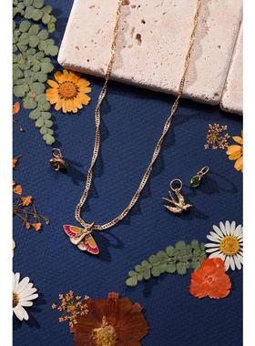 代购代购Alex and Ani女士吊坠精致优雅时尚简约金色燕子造型椭