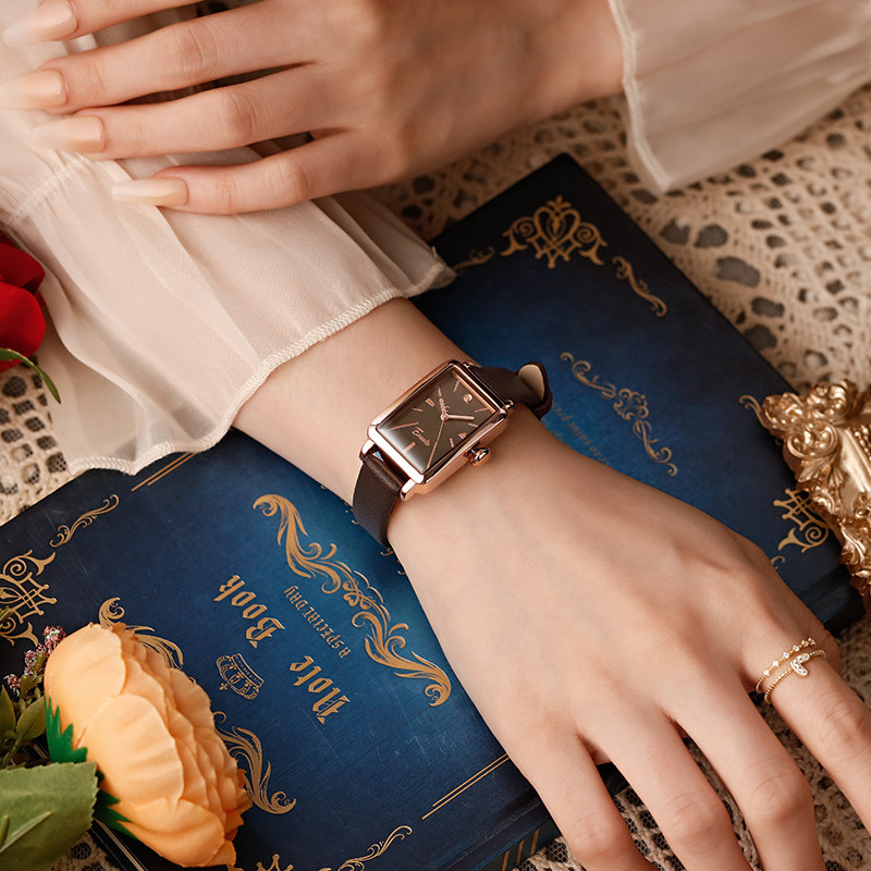 女士名牌正品2022新款防水复古手表 依文琳手表国产腕表