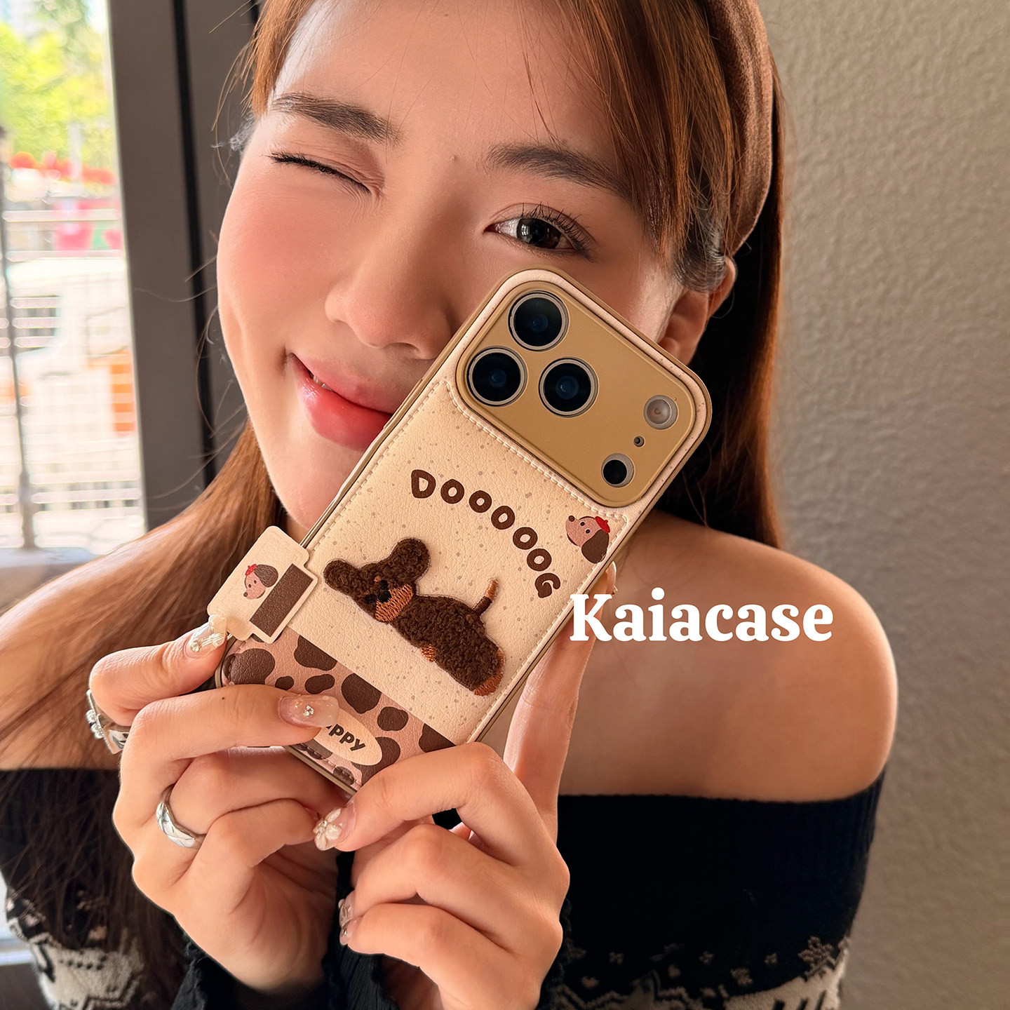 Kaia fun brown leopard print embroidered dog tag suitable for apple 17promax mobile phone case iphone16pro new 13 female 14pro creative 15pro all-inclusive 12 anti-fall 11 mobile phone case