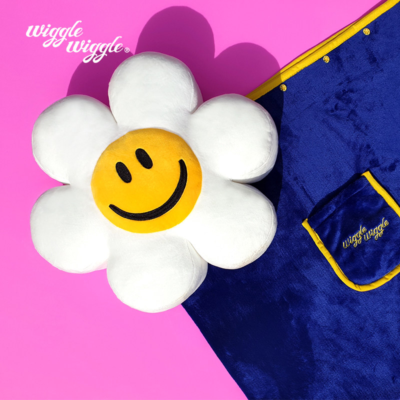 wiggle wiggle抱枕被毯子二合一办公室女生午睡休车载沙发礼物,淘宝优惠券,粉丝福利购,淘宝优惠卷