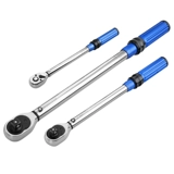 Регулируемый гаечный ключ, свеча зажигания, набор инструментов