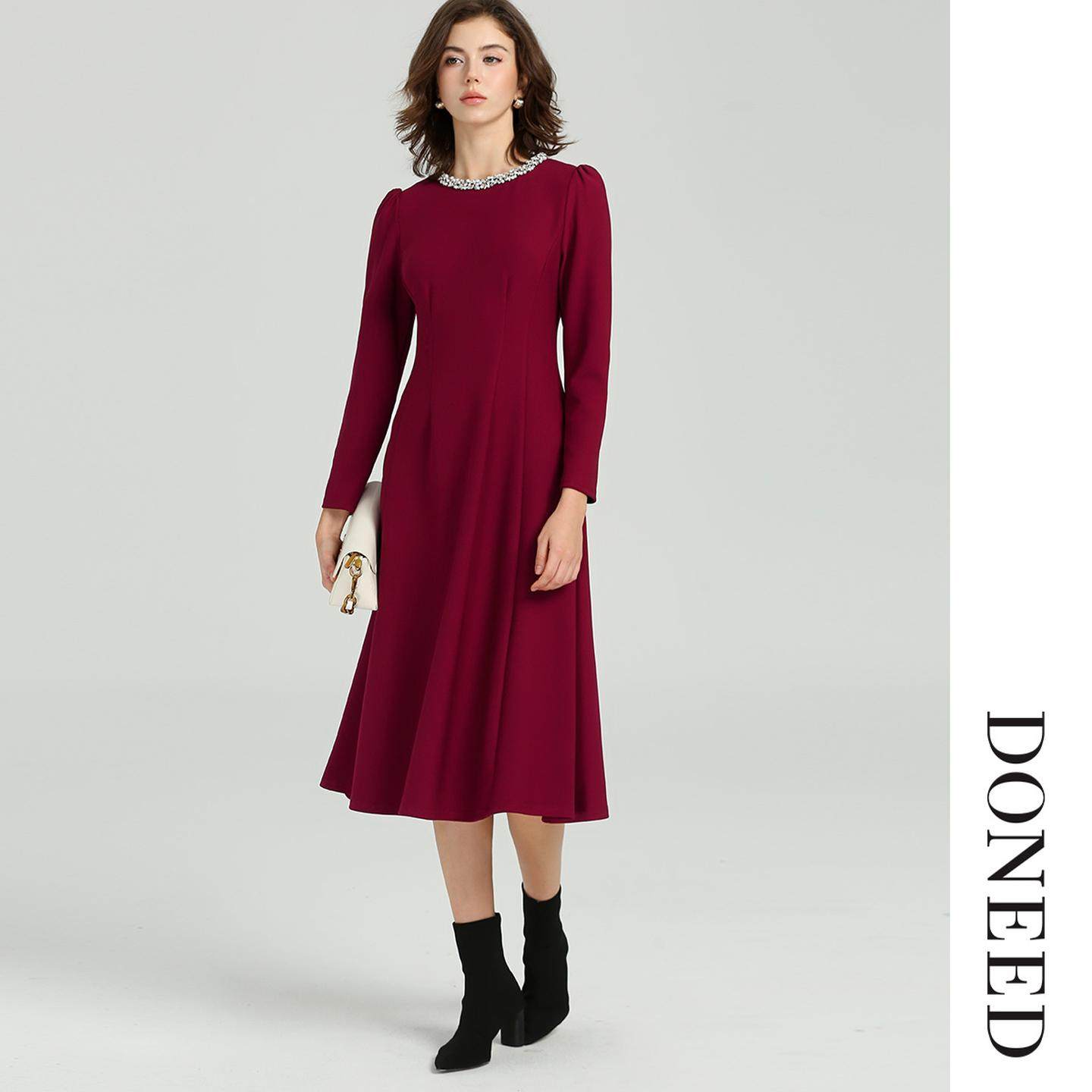 DONEED2025冬季新款水钻钉珠圆领收腰长袖气质优雅时尚连衣裙女