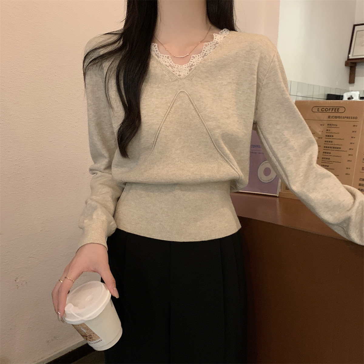 法式蕾丝拼接v领打底衫女洋气高级感秋冬针织衫长袖毛衣别致上衣,淘宝优惠券,粉丝福利购,淘宝优惠卷