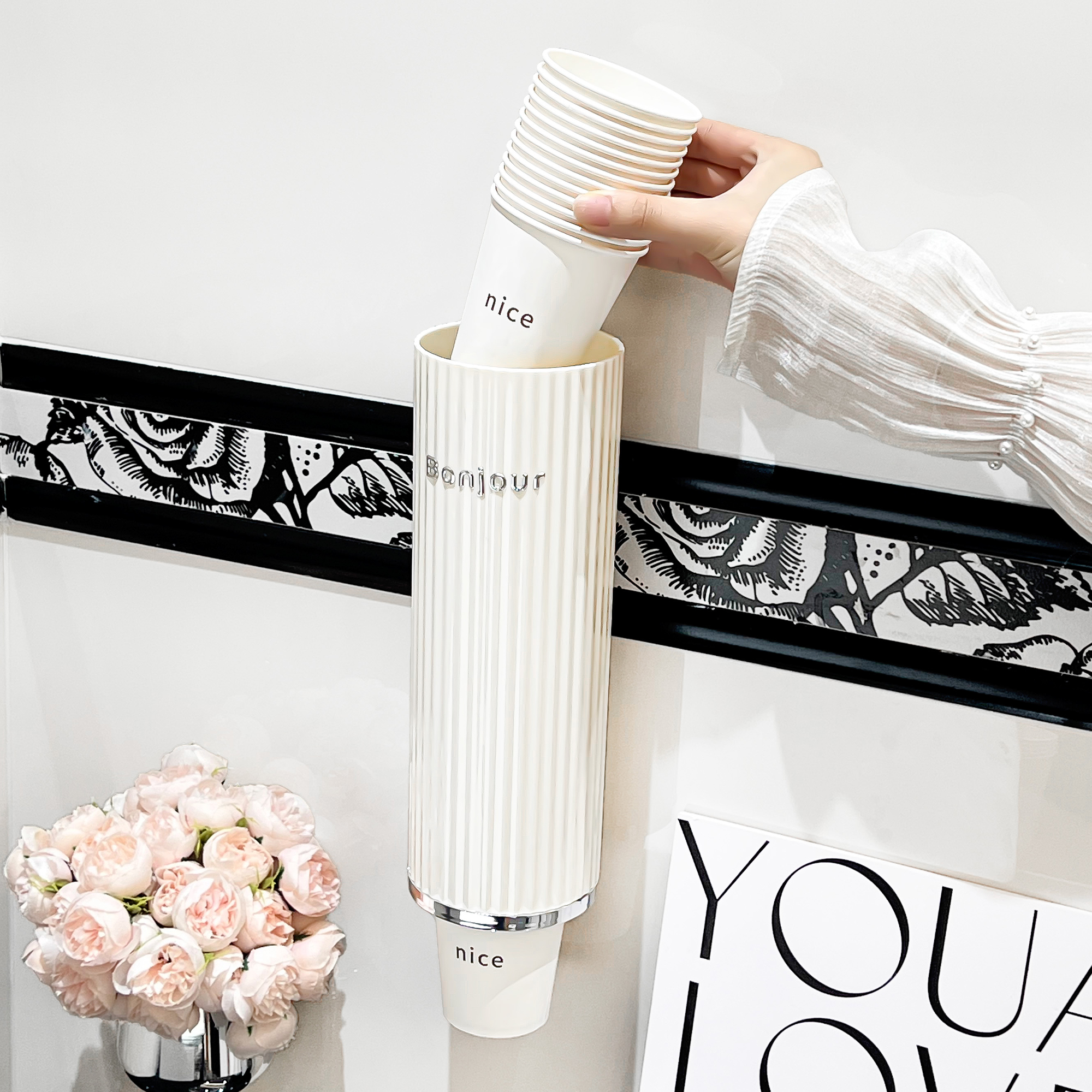 一次性杯子取杯器水杯纸杯架放杯子防尘收纳置物架神器自动壁挂式 - 图2