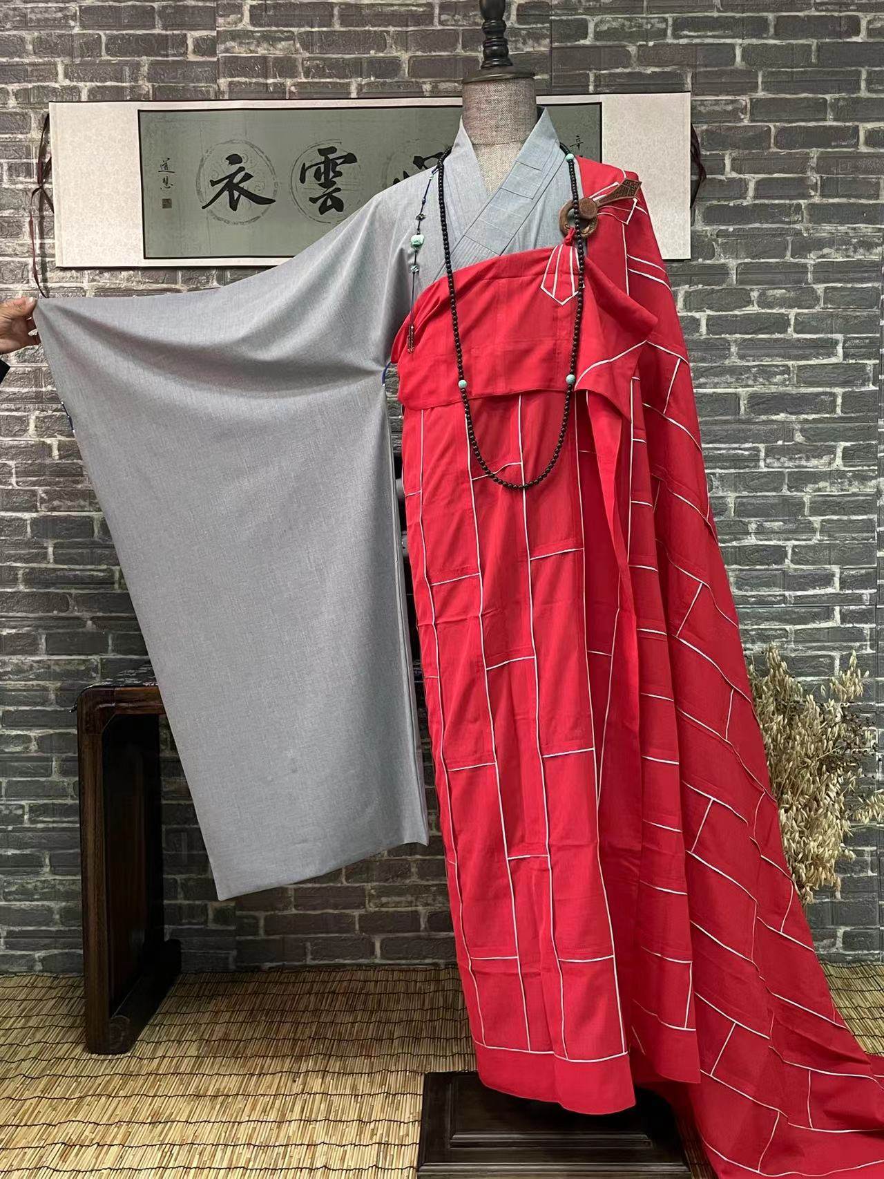 新款栖心僧服进口麻纱红色金边祖衣银边木制衣钩袈裟法衣和尚服 - 图2