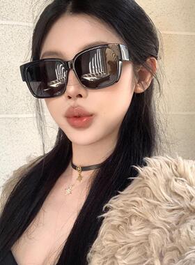 2025新款雪地墨镜可套近视镜折叠便携大框方圆脸显脸复古太阳眼镜