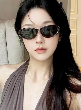 2025新款港风太阳眼镜女款方圆脸网红高级感太阳眼镜旅游拍照女抗