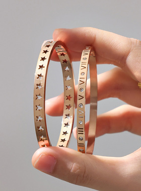 轻奢镶锆几何形不锈钢镂空星星手