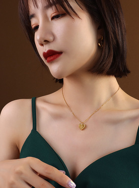 欧美日系磨砂桃心钛钢吊坠项链