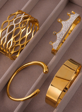 法式复古气质镂空镶钻钛钢手镯女