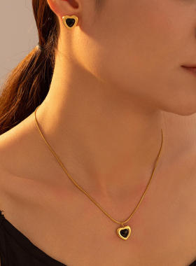 欧美ins风复古黑色爱心项链耳钉套装钛钢女流行跨境配耳环饰品