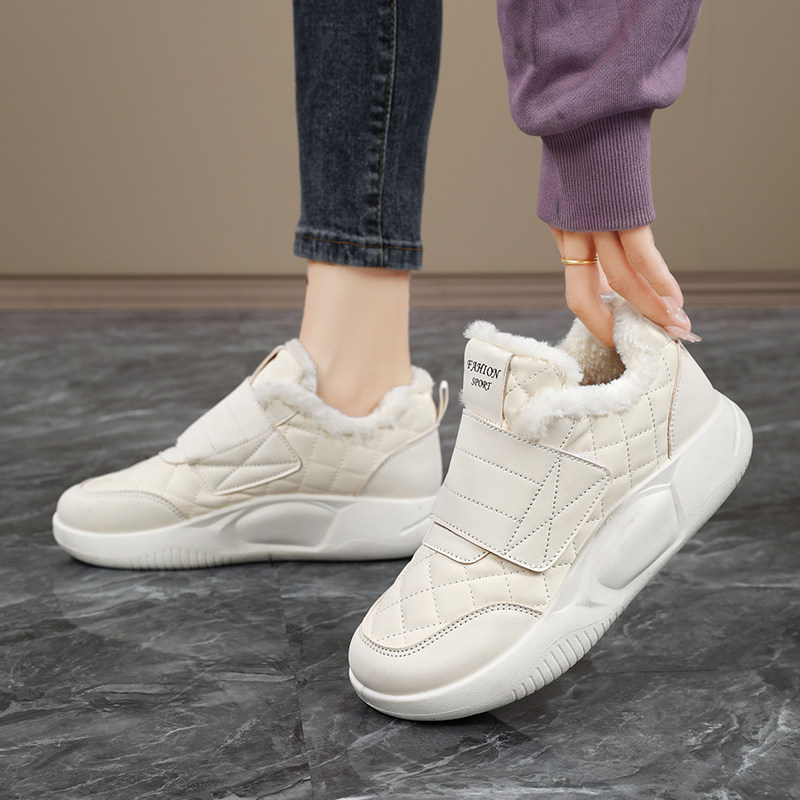 美拉德新款运动鞋女冬季真皮雪地靴魔术贴孕妇加绒棉鞋大码41一43,淘宝优惠券,粉丝福利购,淘宝优惠卷