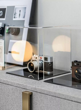 飘窗简约现代风相机摄影主题摆件