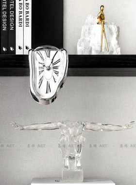 ins风直角90度扭曲样板房时钟