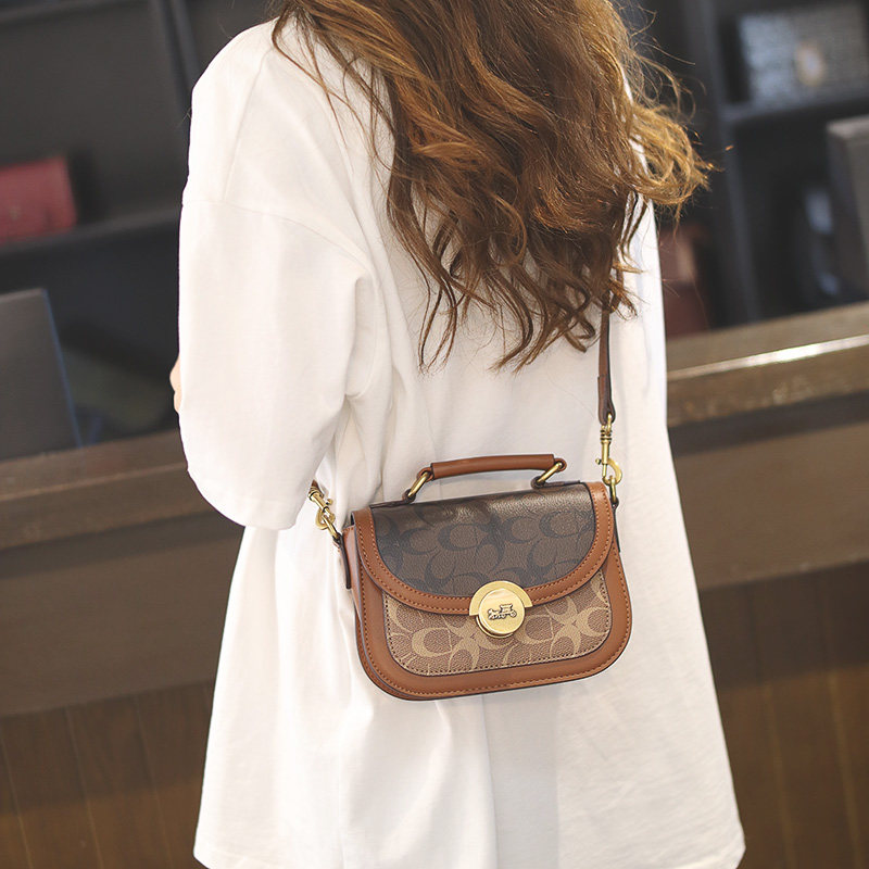 夏季超火2022新款潮高级感小包包 名雅娜马鞍包