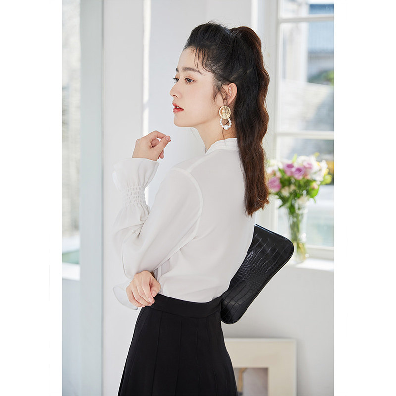 红袖outlets蝴蝶结喇叭袖秋白衬衫 红袖outlets店衬衫