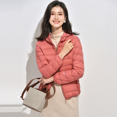 雅鹿简约常规连帽羽绒服轻薄