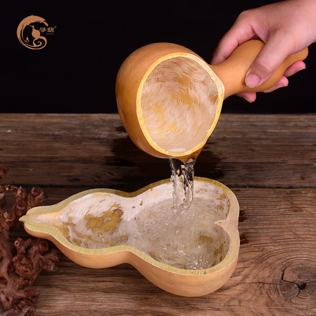 Natural size gourd tea water gourd