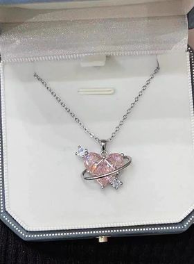 甜酷风粉钻爱心项链女合金链条叠戴百搭吊坠饰品轻奢百搭粉色