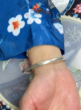 向日葵足银复古哑光手镯