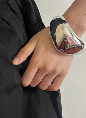 日系coopkoop欧美个性几何金属质感大光面弹簧开合手镯冷淡风