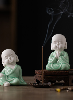 陶瓷小和尚摆件家居玄关办公室茶桌面禅意小沙弥人物装饰可爱摆设