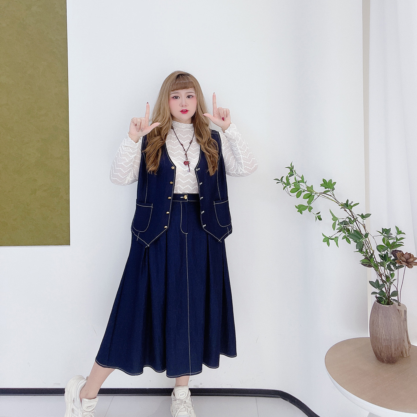 胖莹莹大码女装高级感复古老钱风明线仿牛仔显瘦马甲半身裙套装,淘宝优惠券,粉丝福利购,淘宝优惠卷