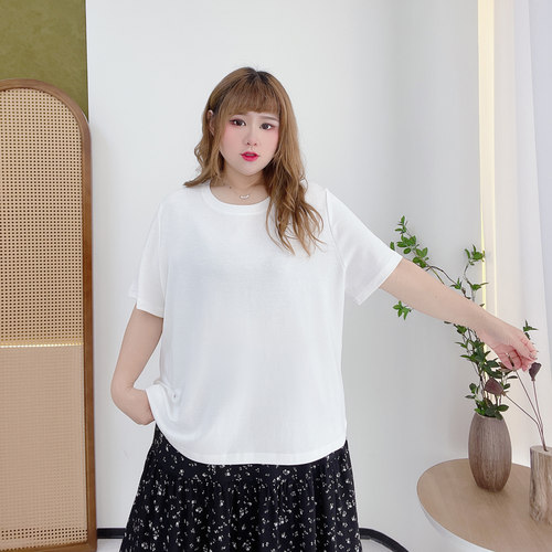 胖莹莹大码女装300斤胖mm韩系休闲百搭简约基础款圆领显瘦短袖T恤 - 图1