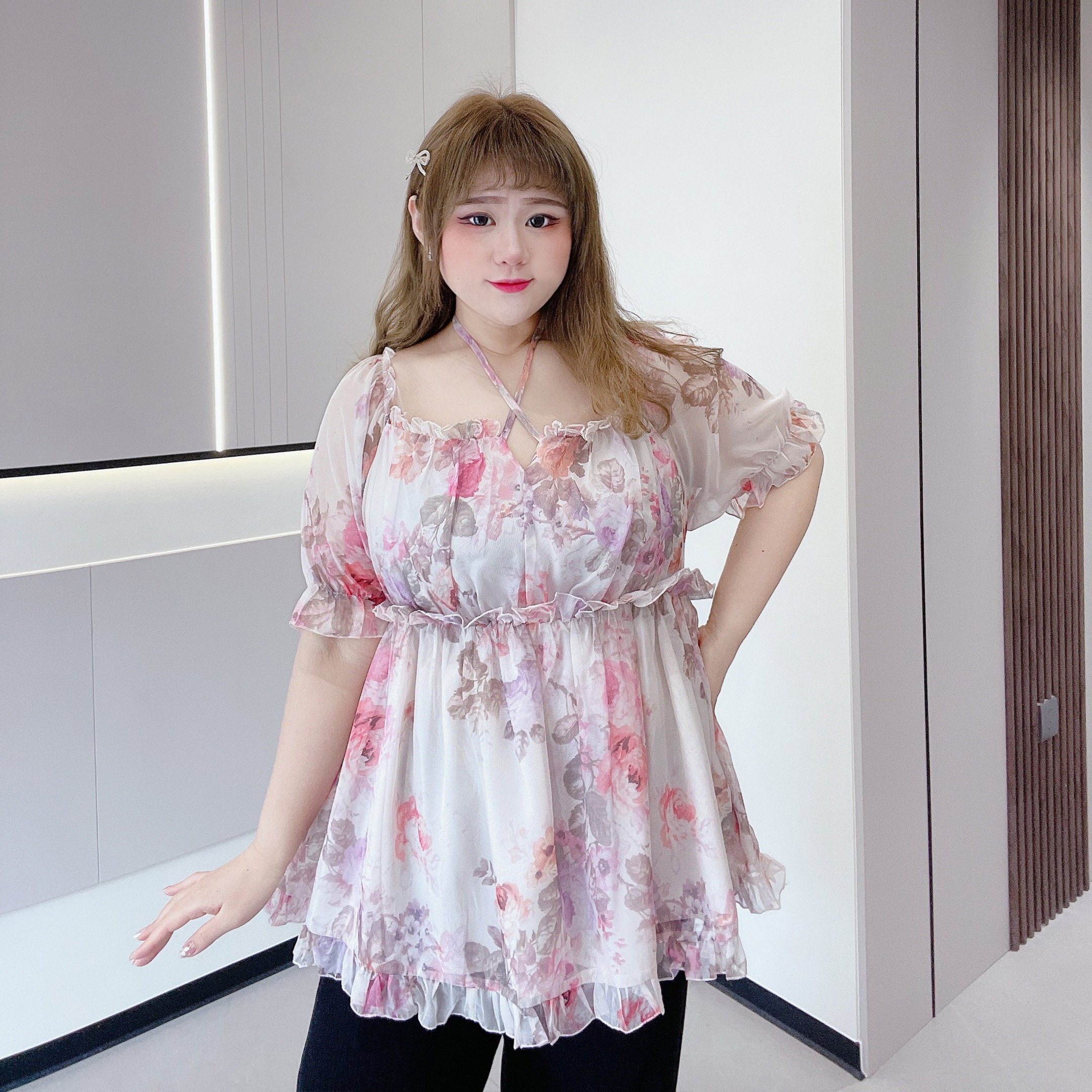 300斤胖mm特大码女装甜美温柔挂脖露肩小众碎花遮肉显瘦雪纺上衣,淘宝优惠券,粉丝福利购,淘宝优惠卷