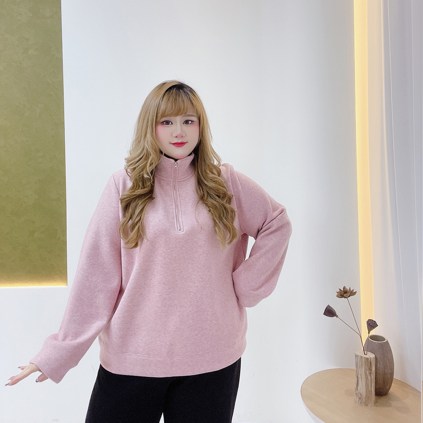 300斤胖mm韩系简约慵懒风加绒胖莹大码女装休闲拉链立领减龄卫衣,淘宝优惠券,粉丝福利购,淘宝优惠卷