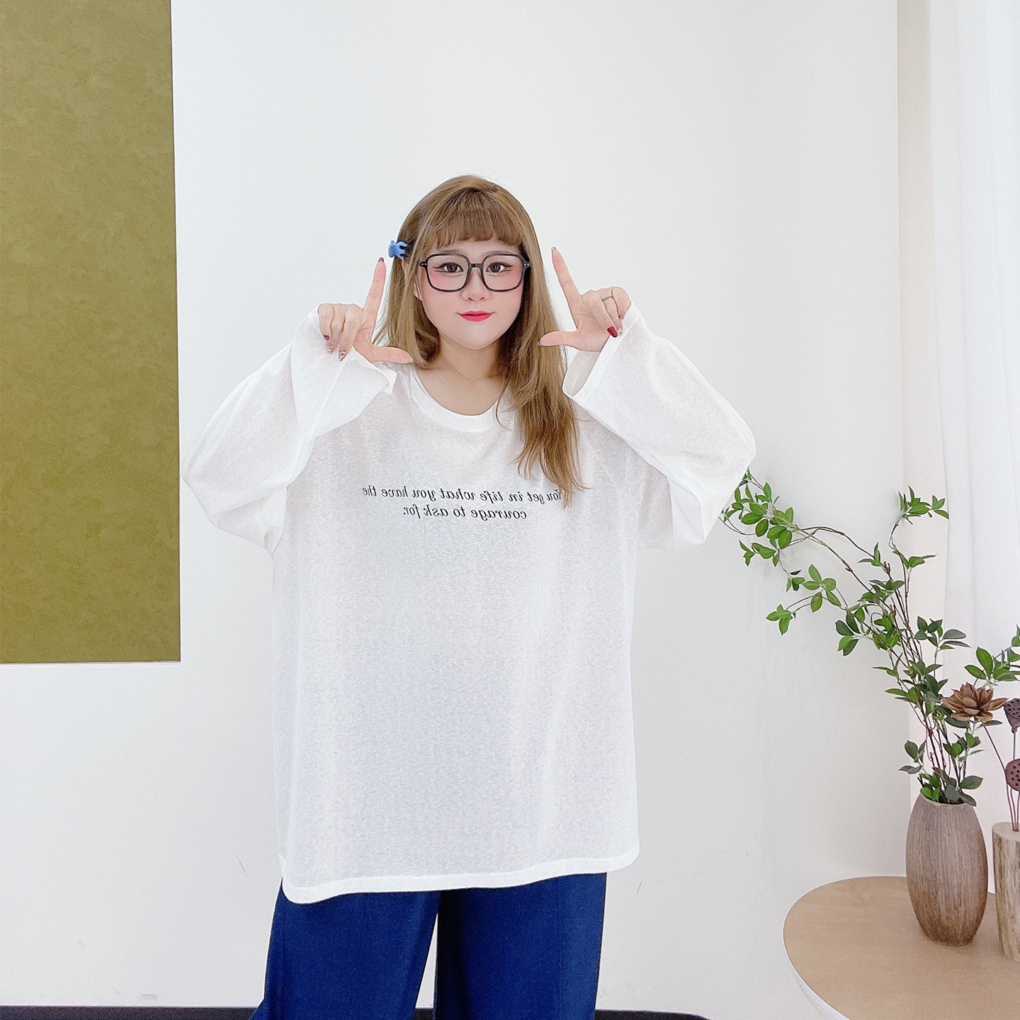 慵懒风宽松字母印花白色胖莹莹大码女装高街遮屁股T恤打底衫上衣,淘宝优惠券,粉丝福利购,淘宝优惠卷