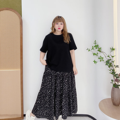 胖莹莹大码女装300斤胖mm韩系休闲百搭简约基础款圆领显瘦短袖T恤 - 图2