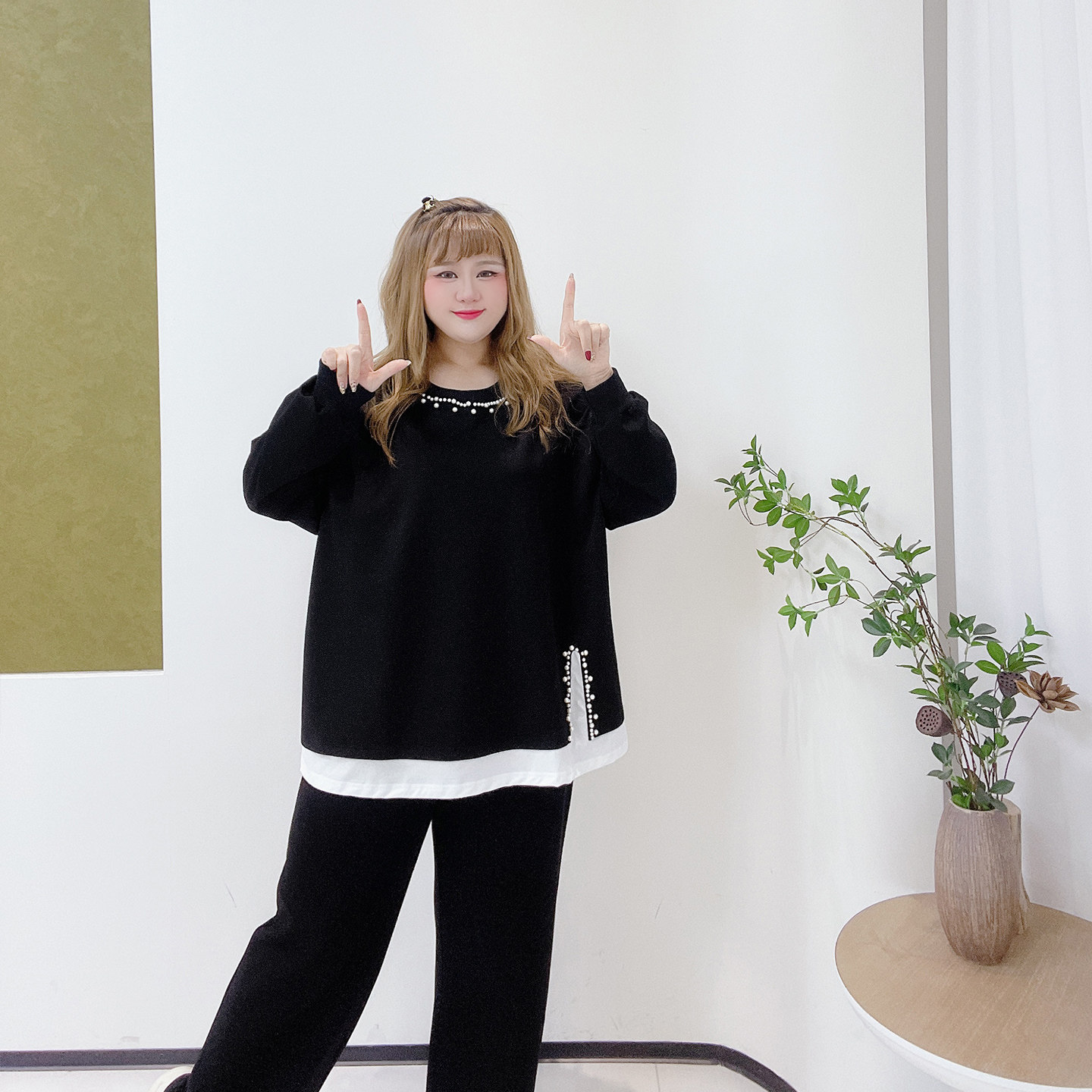 350斤胖莹莹大码女装韩系减龄高级感假两件钉珠宽松少女感卫衣,淘宝优惠券,粉丝福利购,淘宝优惠卷