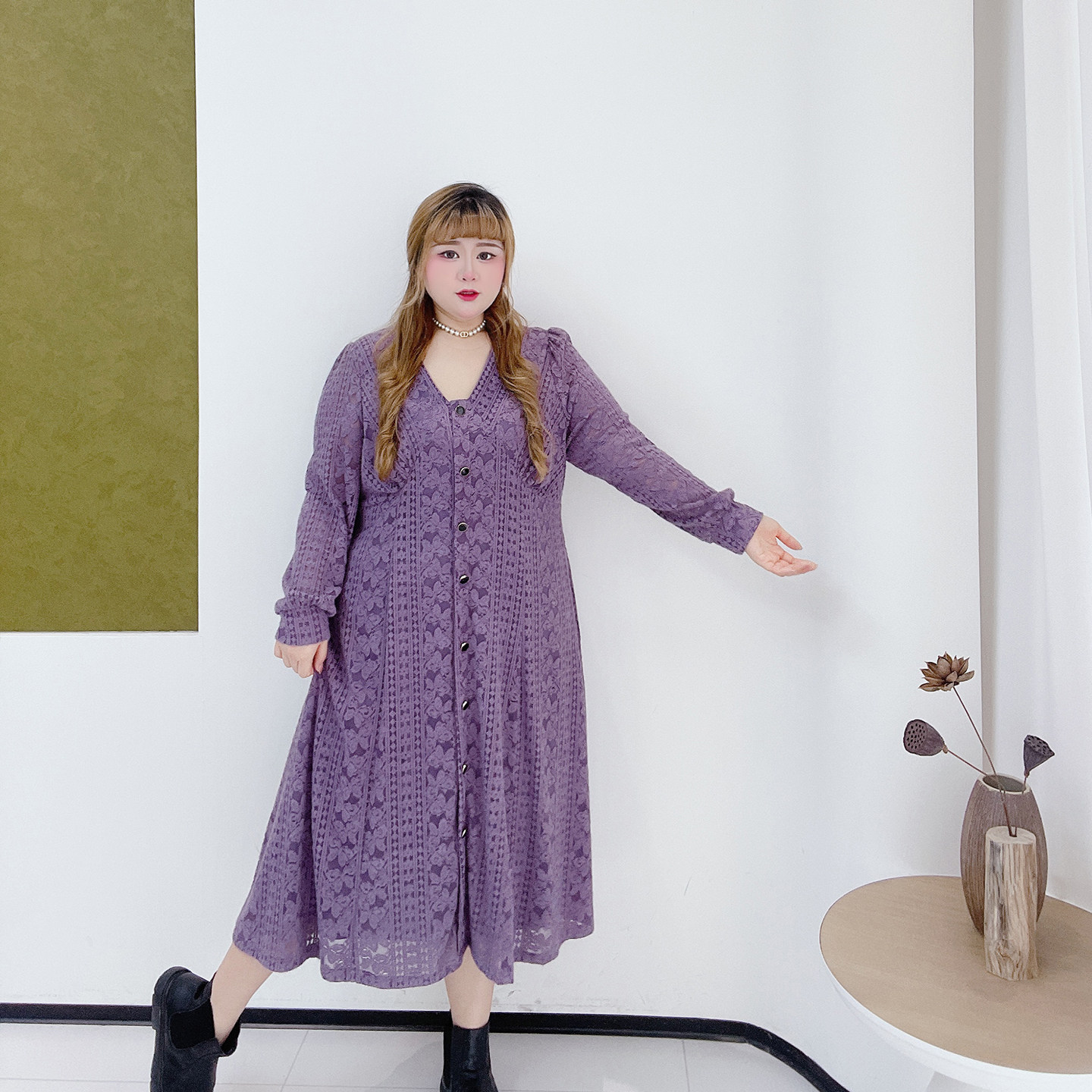 300斤胖莹莹大码女装法式优雅V领蕾丝紫色端丽风名媛收腰连衣裙,淘宝优惠券,粉丝福利购,淘宝优惠卷