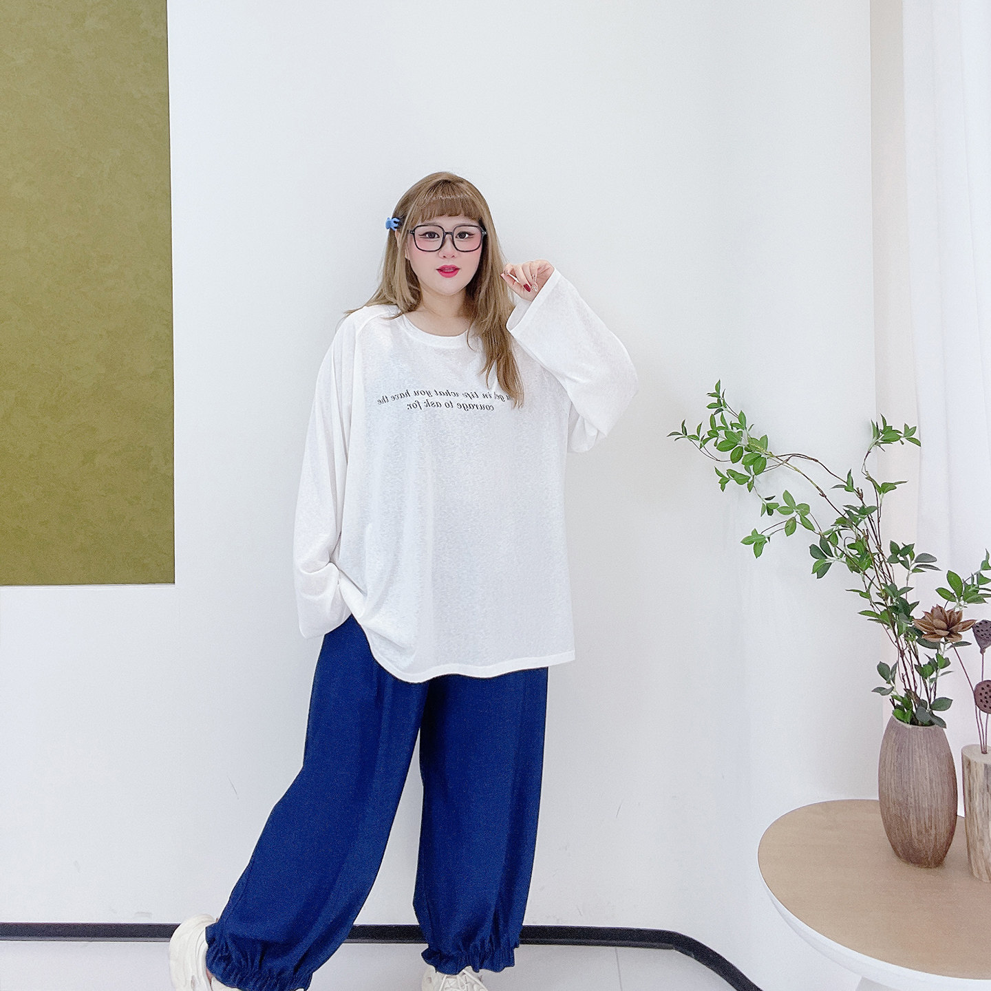 慵懒风宽松字母印花白色胖莹莹大码女装高街遮屁股T恤打底衫上衣,淘宝优惠券,粉丝福利购,淘宝优惠卷