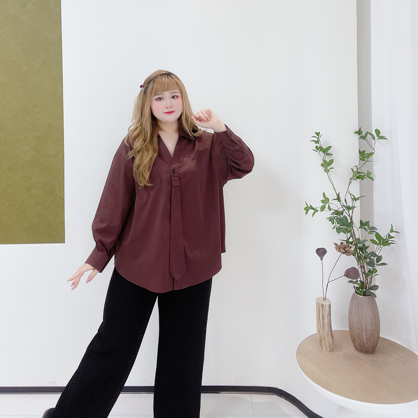胖莹莹大码女装设计感JK领带减龄宽松复古港风百搭遮肉显瘦衬衫,淘宝优惠券,粉丝福利购,淘宝优惠卷