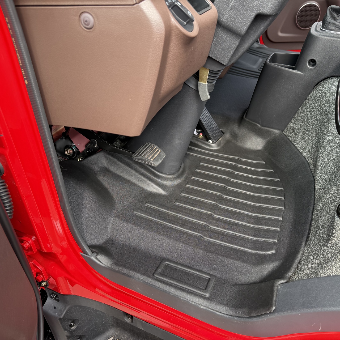 专用解放虎V/虎VH/虎VN/虎6G/大王驾到招财虎轻卡货车专用TPE脚垫 - 图0