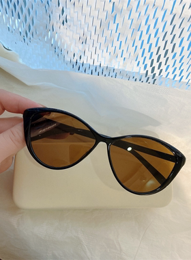 韩版猫眼墨镜超轻时尚防紫外线大
